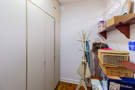 Casa à venda com 339m², 5 quartos e 1 vagaQuarto de Serviço