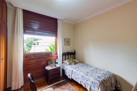 Casa à venda com 339m², 5 quartos e 1 vagaQuarto 2