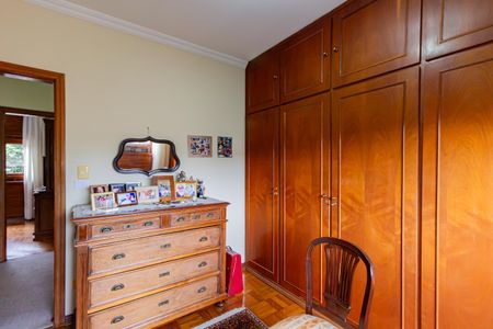 Casa à venda com 339m², 5 quartos e 1 vagaQuarto 2
