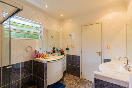 Casa à venda com 339m², 5 quartos e 1 vagaBanheiro