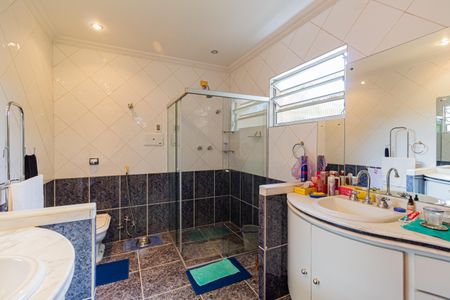 Casa à venda com 339m², 5 quartos e 1 vagaBanheiro
