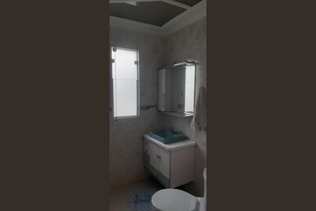 Casa à venda com 240m², 4 quartos e 4 vagasBanheiro