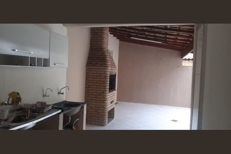Casa à venda com 240m², 4 quartos e 4 vagasÁrea externa