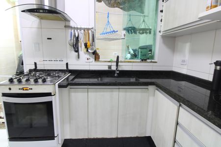 Casa de condomínio à venda com 64m², 2 quartos e 1 vagaCozinha