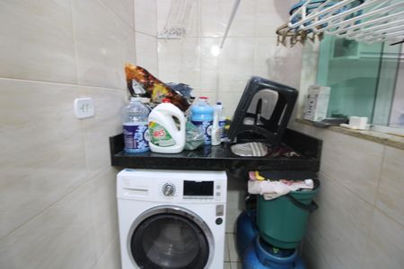 Casa de condomínio à venda com 64m², 2 quartos e 1 vagaÁrea de Serviço