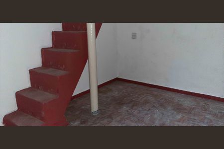 Casa para alugar com 50m², 2 quartos e sem vaga Casa para alugar com 50m², 2 quartos e sem vagaSala