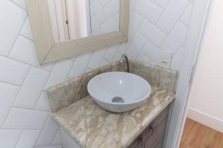 Apartamento para alugar com 49m², 2 quartos e 1 vaga Apartamento para alugar com 49m², 2 quartos e 1 vagaBanheiro