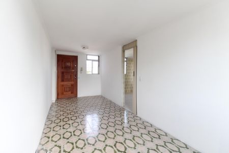 Sala de apartamento para alugar com 2 quartos, 56m² em Itaquera, São Paulo