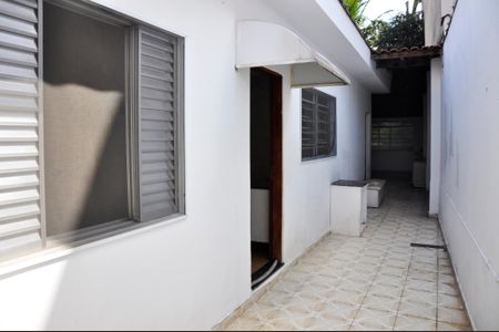 Casa à venda com 95m², 2 quartos e 1 vagaDetalhe - Corredor Externo