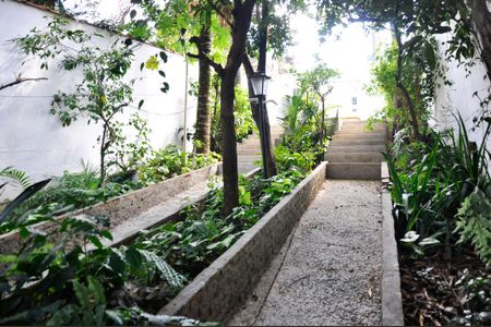 Casa à venda com 95m², 2 quartos e 1 vagaJardim
