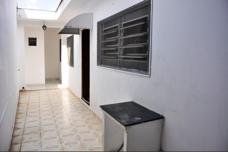 Casa à venda com 95m², 2 quartos e 1 vagaDetalhe - Corredor Externo