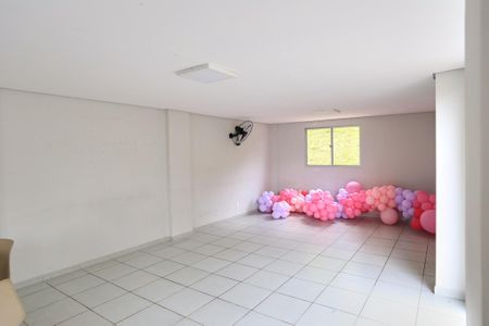 Apartamento para alugar com 55m², 2 quartos e 1 vaga Apartamento para alugar com 55m², 2 quartos e 1 vagaÁrea comum - Salão de festas