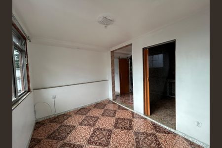 Sala de casa para alugar com 1 quarto, 70m² em Guadalupe, Rio de Janeiro
