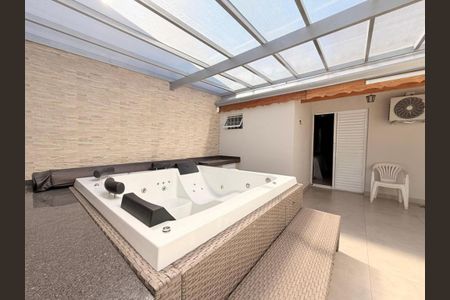 Casa à venda com 170m², 2 quartos e 2 vagas