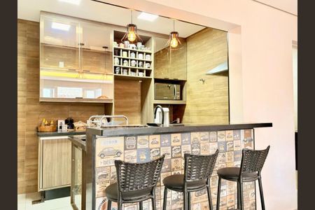 Casa à venda com 170m², 2 quartos e 2 vagas