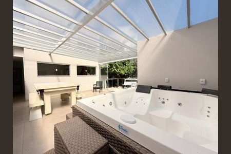 Casa à venda com 170m², 2 quartos e 2 vagas