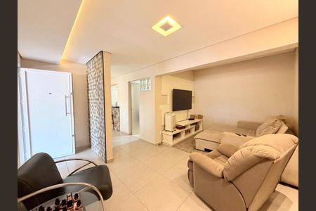 Casa à venda com 170m², 2 quartos e 2 vagas