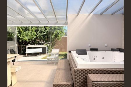 Casa à venda com 170m², 2 quartos e 2 vagas