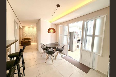 Casa à venda com 170m², 2 quartos e 2 vagas