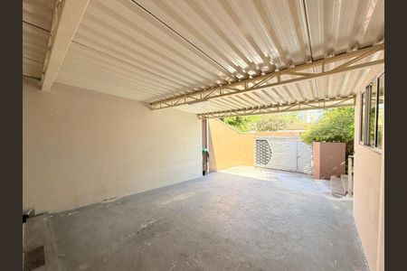 Casa à venda com 170m², 2 quartos e 2 vagas
