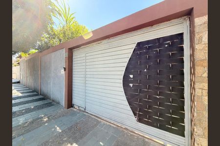 Casa à venda com 170m², 2 quartos e 2 vagas