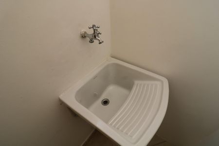 Casa para alugar com 32m², 1 quarto e sem vaga