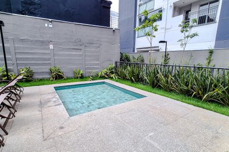 Apartamento para alugar com 36m², 2 quartos e sem vaga Apartamento para alugar com 36m², 2 quartos e sem vagaÁrea comum - Piscina