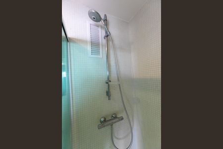 Apartamento à venda com 74m², 1 quarto e 2 vagasBanheiro