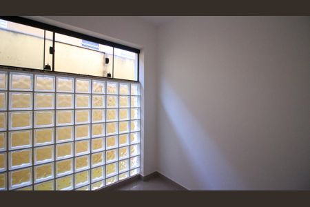 Casa para alugar com 2 quartos, 45m² em Jardim Santa Teresinha, São Paulo