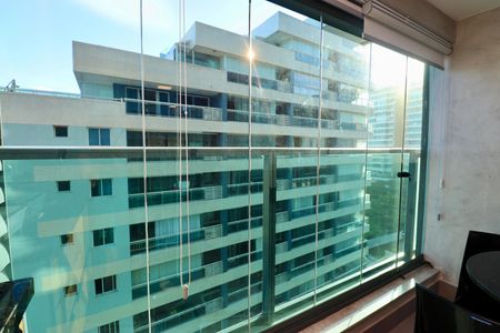 Varanda de kitnet/studio para alugar com 1 quarto, 30m² em Jardim Armação, Salvador