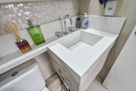 Apartamento à venda com 67m², 3 quartos e 1 vagaBanheiro da suíte