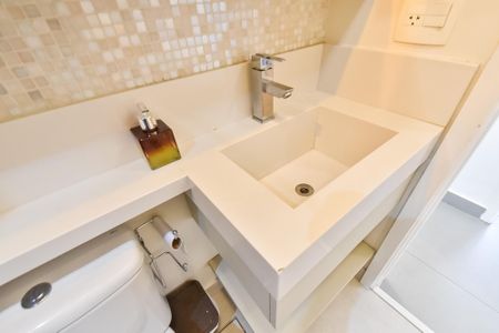 Apartamento à venda com 67m², 3 quartos e 1 vagaBanheiro social