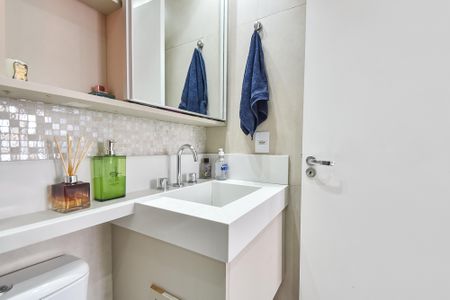 Apartamento à venda com 67m², 3 quartos e 1 vagaBanheiro da suíte