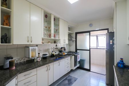 Apartamento à venda com 93m², 3 quartos e 2 vagasCozinha