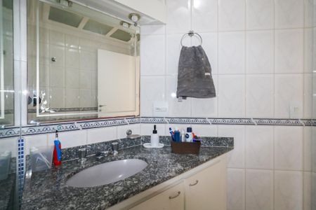 Apartamento à venda com 93m², 3 quartos e 2 vagasBanheiro