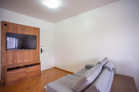 Apartamento para alugar com 28m², 1 quarto e 1 vaga Apartamento para alugar com 28m², 1 quarto e 1 vagaSala