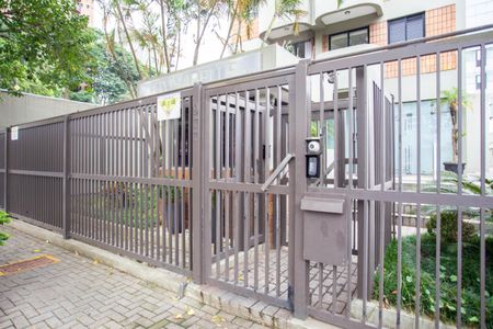 Apartamento para alugar com 28m², 1 quarto e 1 vaga Apartamento para alugar com 28m², 1 quarto e 1 vagaFachada