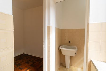 Apartamento à venda com 68m², 3 quartos e sem vagaÁrea de Serviço