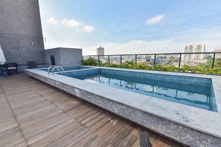 Studio à venda com 26m², 1 quarto e sem vaga Studio à venda com 26m², 1 quarto e sem vagaÁrea comum - Piscina