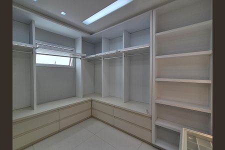 Apartamento para alugar com 300m², 4 quartos e 4 vagas