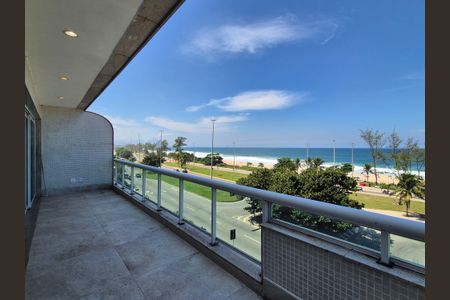 Apartamento para alugar com 300m², 4 quartos e 4 vagas