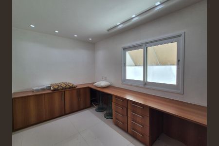 Apartamento para alugar com 300m², 4 quartos e 4 vagas