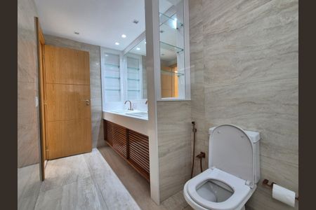 Apartamento para alugar com 300m², 4 quartos e 4 vagas
