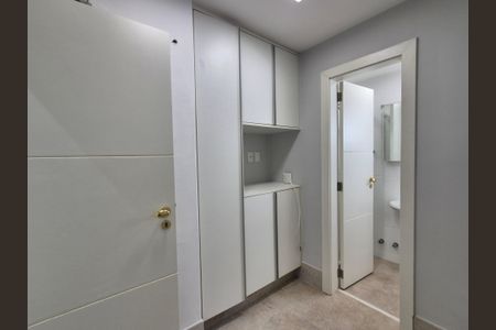 Apartamento para alugar com 300m², 4 quartos e 4 vagas
