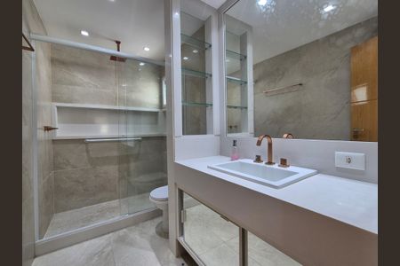 Apartamento para alugar com 300m², 4 quartos e 4 vagas