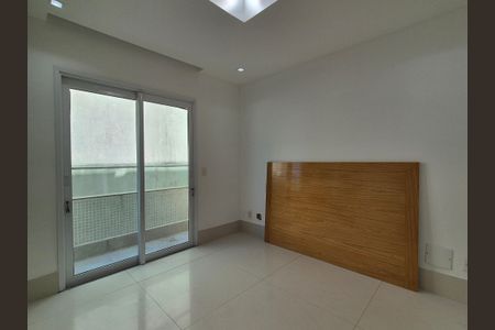 Apartamento para alugar com 300m², 4 quartos e 4 vagas