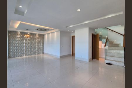 Apartamento para alugar com 300m², 4 quartos e 4 vagas