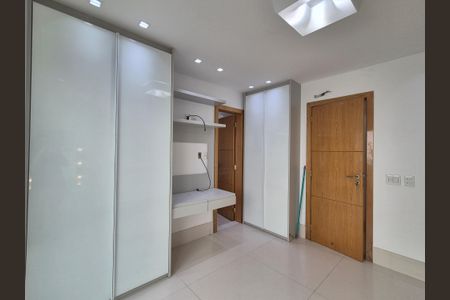 Apartamento para alugar com 300m², 4 quartos e 4 vagas