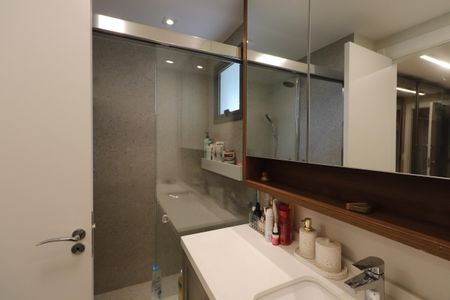 Apartamento à venda com 122m², 3 quartos e 2 vagasBanheiro da Suíte 3