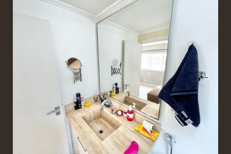 Apartamento à venda com 74m², 2 quartos e 1 vagaBanheiro da Suíte 